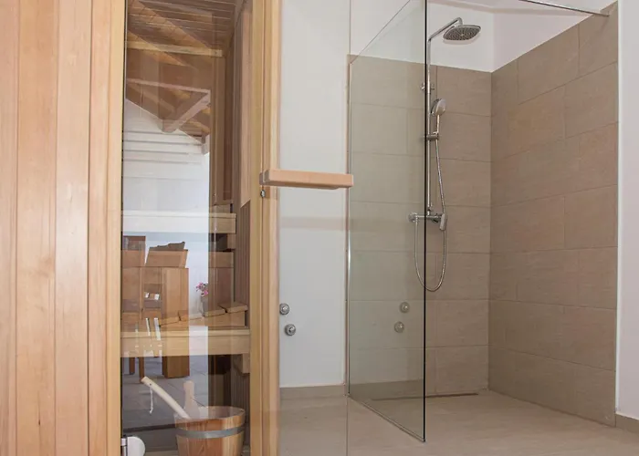 Ferienhaus Stunning In With Sauna Turanj