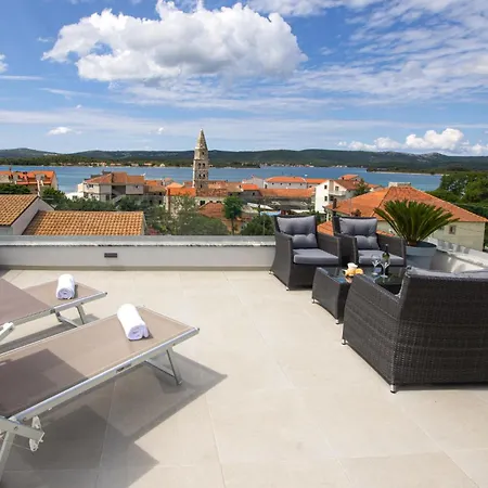 Holiday home In With House Sea View
