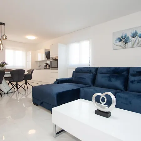 Holiday home In With House Sea View