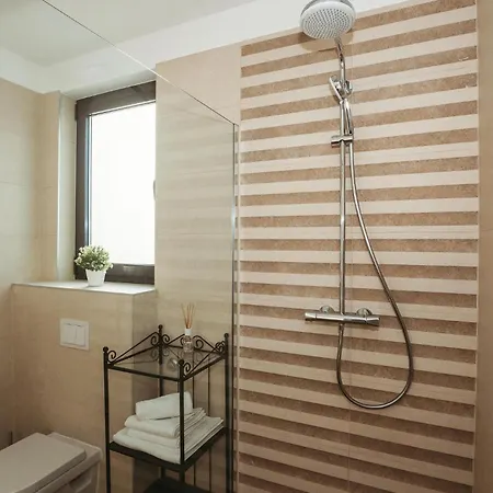 Prázdninový dům Luxurious In With Sauna Turanj