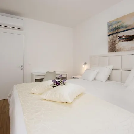 Luxurious In With Sauna Turanj