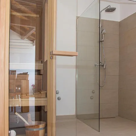 Prázdninový dům Luxurious In With Sauna Turanj